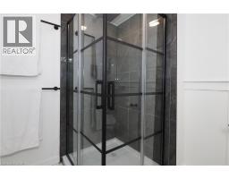 132 MONTCALM Drive - 40