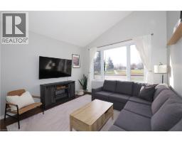 132 MONTCALM Drive - 9