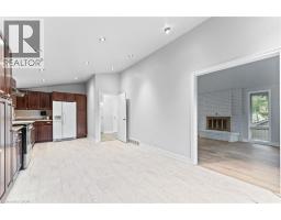 366 DALE Crescent - 14