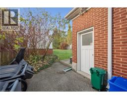 92 BORDEN Avenue N - 10