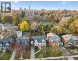 92 BORDEN Avenue N - 16