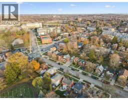 92 BORDEN Avenue N - 17