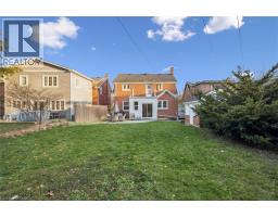 92 BORDEN Avenue N - 21