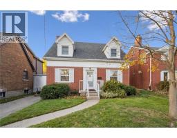 92 BORDEN Avenue N - 22