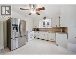 92 BORDEN Avenue N - 4