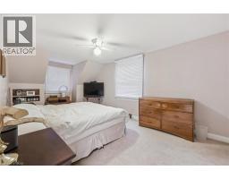 92 BORDEN Avenue N - 5