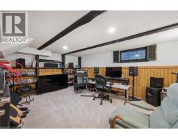 92 BORDEN Avenue N - 9