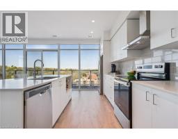 15 GLEBE Street UnitNo. 902 - 12