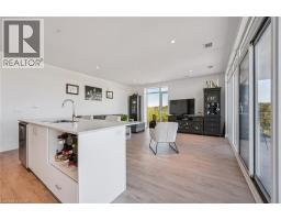 15 GLEBE Street UnitNo. 902 - 13