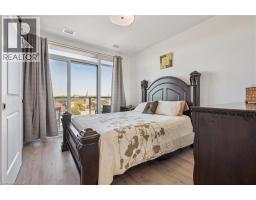 15 GLEBE Street UnitNo. 902 - 14