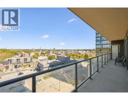 15 GLEBE Street UnitNo. 902 - 22