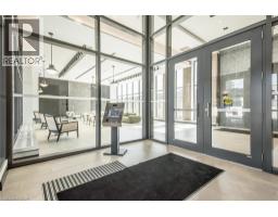 15 GLEBE Street UnitNo. 902 - 27