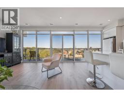 15 GLEBE Street UnitNo. 902 - 7