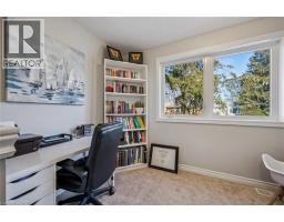 16 EDWARD Street - 12