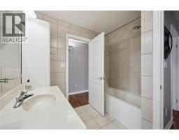 122 GRAND RIVER Boulevard - 32