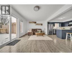 35 TEMPLEWOOD Drive - 8