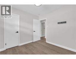 220 BRUCE Street - 18