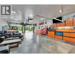 22 VICTORIA Street - 23