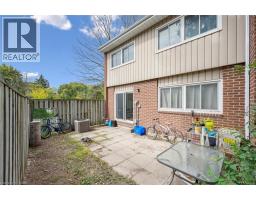 121 UNIVERSITY Avenue E UnitNo. 41 - 27