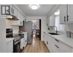 225 THORNBIRD Place - 8