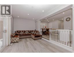 128 KARALEE Crescent - 18