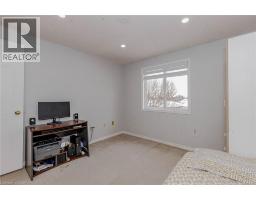 128 KARALEE Crescent - 35