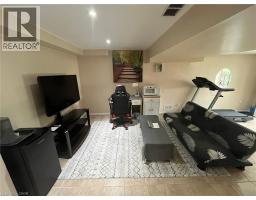 128 KARALEE Crescent - 44