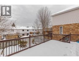 128 KARALEE Crescent - 48