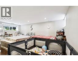 43 EBY Street S - 17