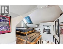 43 EBY Street S - 32