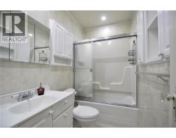 121 N CHALMERS Street N - 9