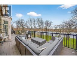 397 CAITHNESS Street E - 43