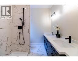 89 DUCHESS Drive - 17