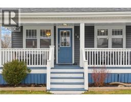 108 NELSON Street E - 3