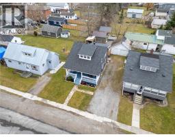 108 NELSON Street E - 30