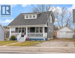 108 NELSON Street E - 32