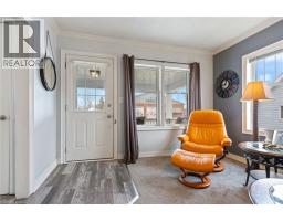 108 NELSON Street E - 6