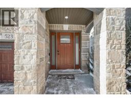 523 HOLLYBROOK Crescent UnitNo. 30 - 5