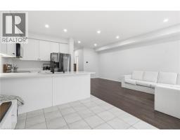 54 OAKTREE Drive - 11