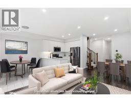 54 OAKTREE Drive - 16