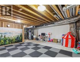 54 OAKTREE Drive - 30