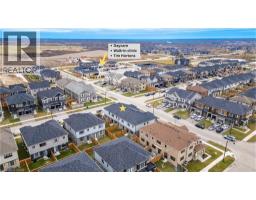 54 OAKTREE Drive - 34