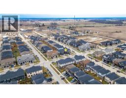 54 OAKTREE Drive - 35