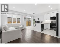 54 OAKTREE Drive - 5