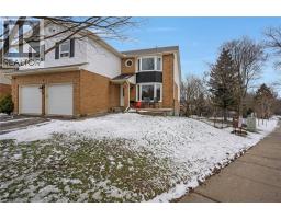 49 WYANDOTTE Court - 2