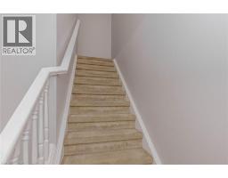 128 KARALEE Crescent - 21