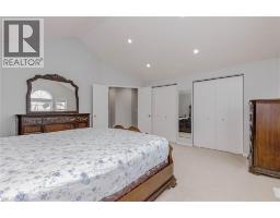 128 KARALEE Crescent - 25