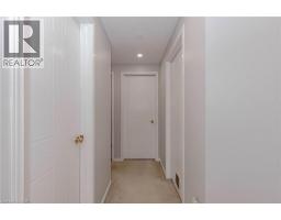 128 KARALEE Crescent - 27