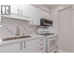 128 KARALEE Crescent - 9