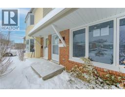 52 MONTEAGLE Crescent - 3